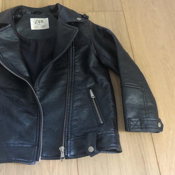 Like New! Zara Moto jacket, size 6 - Picture 3 of 6